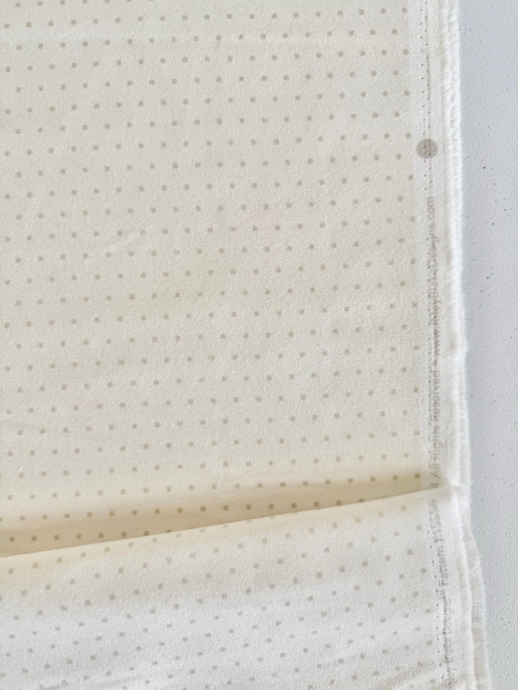 Stitcher's Flannel Dots Cream