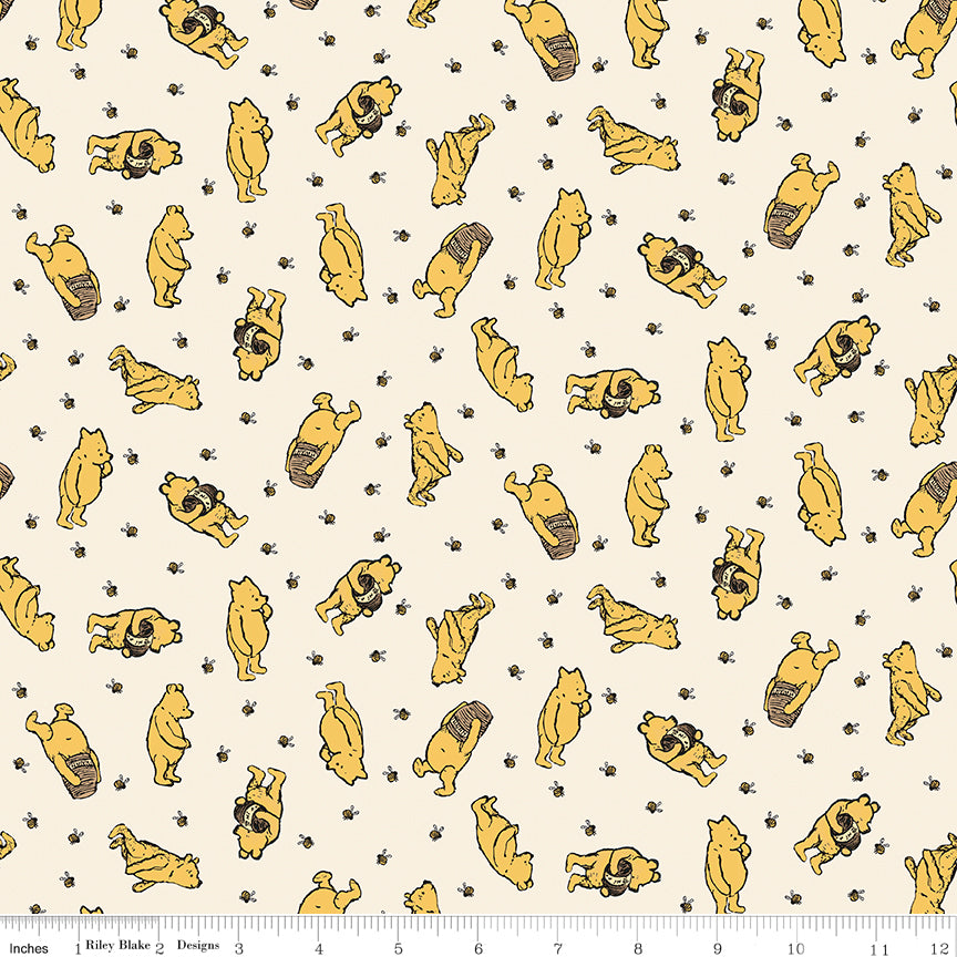 Flannel Winnie the Pooh Toss Cream