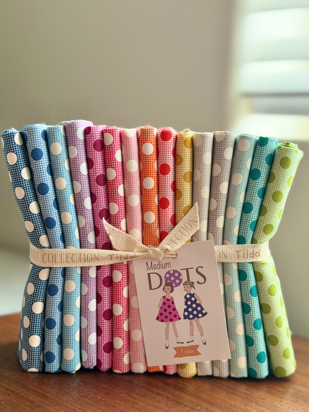 Medium Dots Fat Quarter Bundle 15pc
